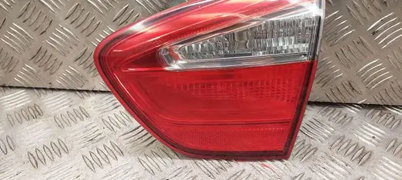KIA Rio Tailgate rear/tail lights 924041W2