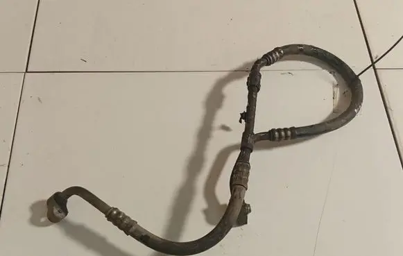 Opel Zafira A Air conditioning (A/C) pipe/hose 