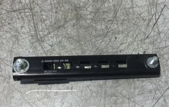 Mercedes-Benz Sprinter W906 Seat belt adjustment rail A9068600088 606370700A 566153124A