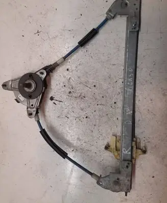 Rear door manual window regulator
