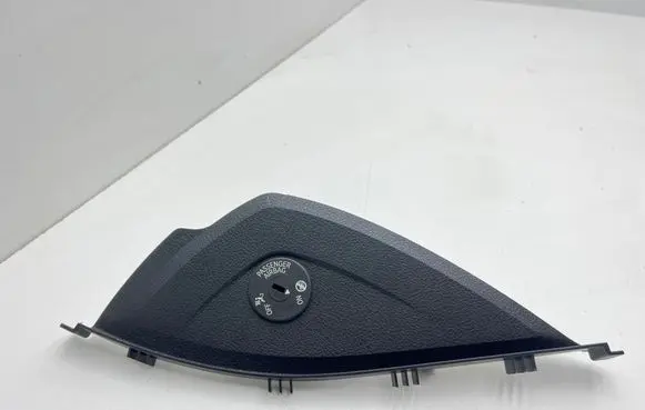 BMW 4 F32 F33 Dashboard side end trim 9218553 17397510