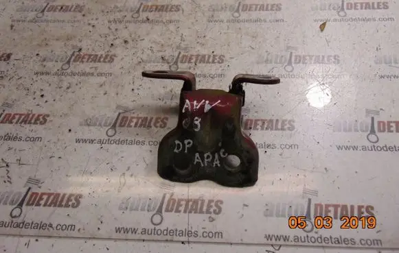 Toyota Avensis Verso Front door lower hinge 