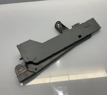 Mercedes-Benz CLS C219 Aerial antenna amplifier A2198200189 921839035 2198200187