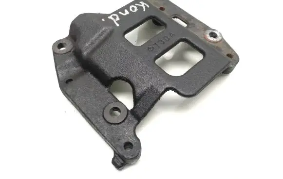 Toyota Avensis T250 A/C compressor mount bracket 246280497