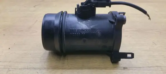 BMW 5 F10 F11 Mass air flow meter 11618506359