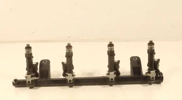 Dacia Sandero Fuel main line pipe 8200494284A