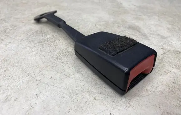 Audi A4 S4 B6 8E 8H Front seatbelt buckle 8E0857755C 14052003