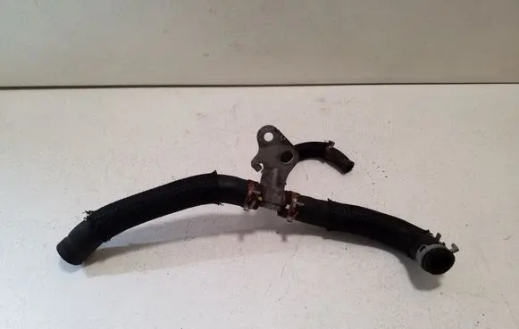 Engine coolant pipe/hose