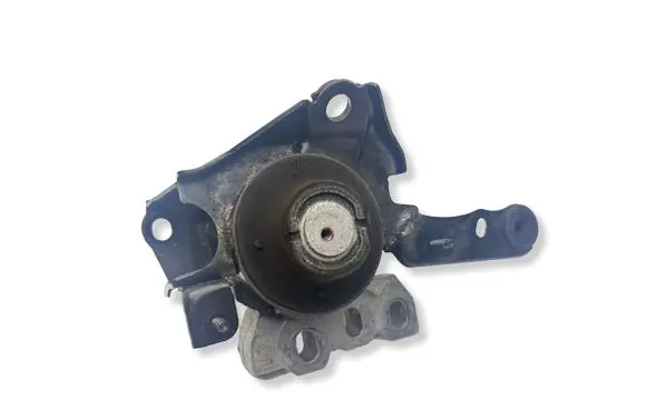 Toyota Yaris XP210 Gearbox mount D2742
