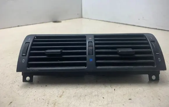 BMW 3 E46 Dash center air vent grill 8363199 8370741 8361895