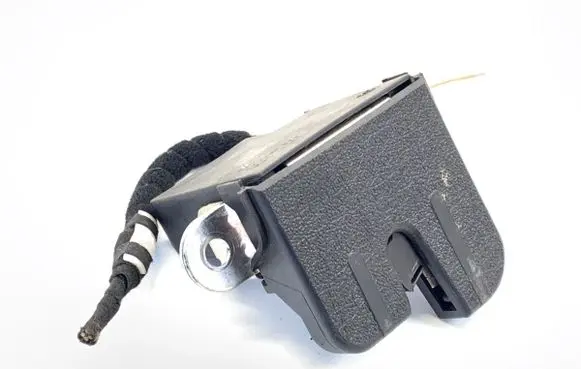 Volkswagen Touran I Tailgate exterior lock 