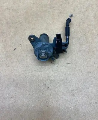Audi A4 S4 B8 8K Tailgate exterior lock 8E0827573
