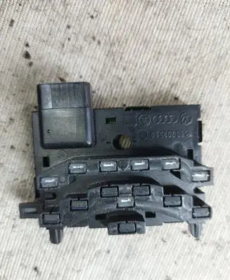 Volkswagen Touran I Steering angle sensor 1K0959654 00462889 HW0105