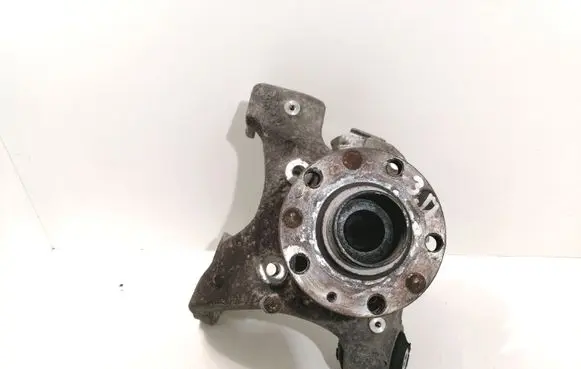 Rear wheel hub