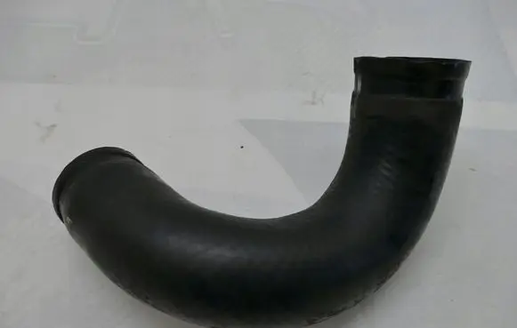 Toyota RAV 4 (XA20) Engine coolant pipe/hose