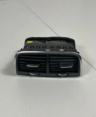 Audi A7 S7 4G Rear air vent grill 4G0819203
