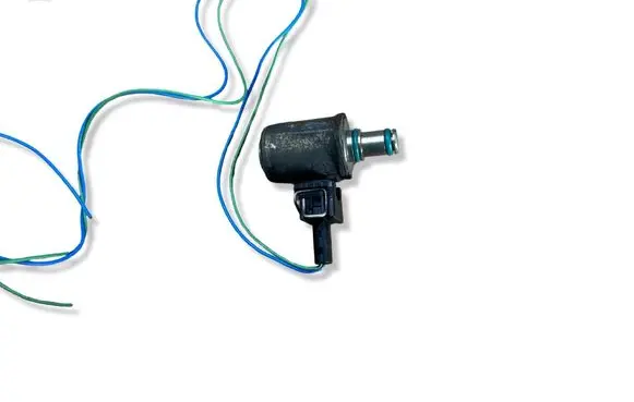 Mercedes-Benz S W220 Fuel pressure regulator A2204800184