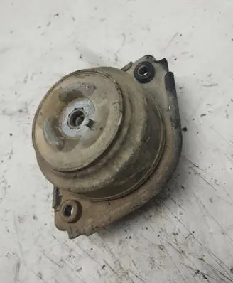 Mercedes-Benz ML W164 Engine mount bracket A2512403117