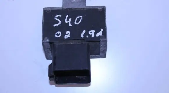 Volvo S40, V40 Glow plug pre-heat relay 7700115078