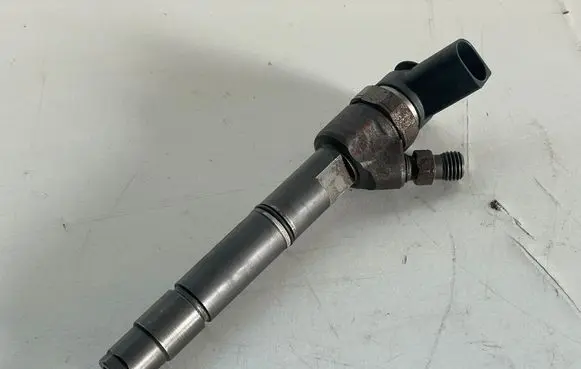 Mercedes-Benz B W245 Fuel injector 0445110167 A6400700787