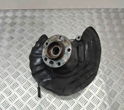 Front wheel hub
