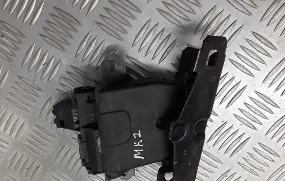 Ford Focus Tailgate exterior lock 8M51-R442A66-AC