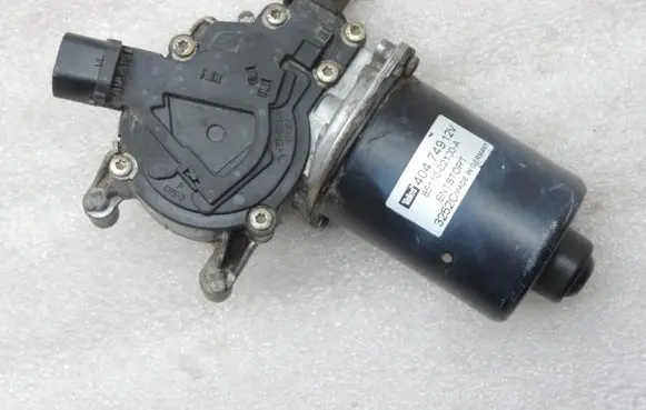 Toyota Corolla E120 E130 Wiper motor 8511002100