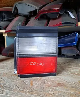 Volkswagen PASSAT B3 Tailgate rear/tail lights 357945108