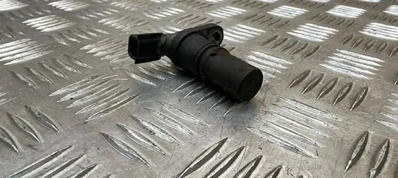 Renault Megane III Crankshaft position sensor 8200885209A