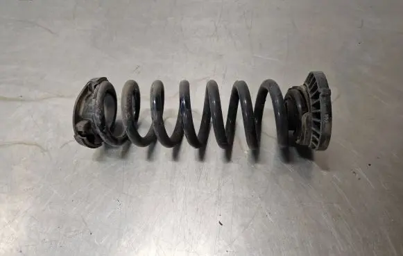 Mercedes-Benz GLC X253 C253 Rear coil spring A2533241004 A2053240184 A2053240384