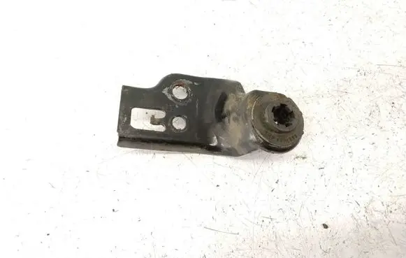 Toyota Avensis T250 Radiator mount bracket 16523