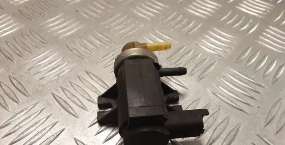 Citroen C5 Vacuum valve 9672875080