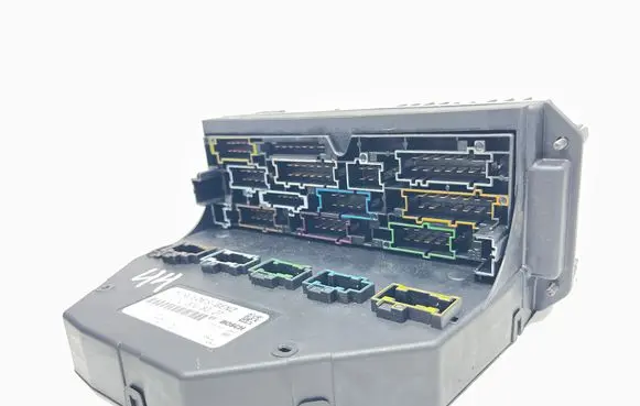 Mercedes-Benz E W212 Fuse module A2129008307 A2129016100 A2129020603
