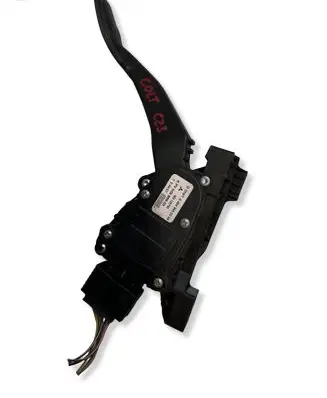 Mitsubishi Colt Accelerator throttle pedal MN125792