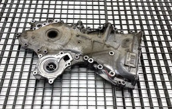 Lexus CT 200H Timing chain cover 