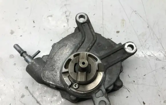 Toyota Corolla Verso AR10 Vacuum pump 293000R010 28080750