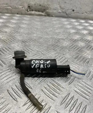Toyota Corolla Verso E121 Windscreen/windshield washer pump