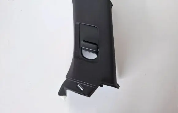 Volvo XC90 (B) pillar trim (top) 31389171 31363591 31377583