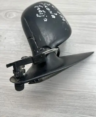 Manual wing mirror