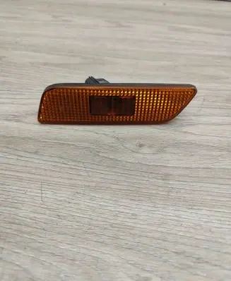 Volvo S80 Front fender indicator light 9190950