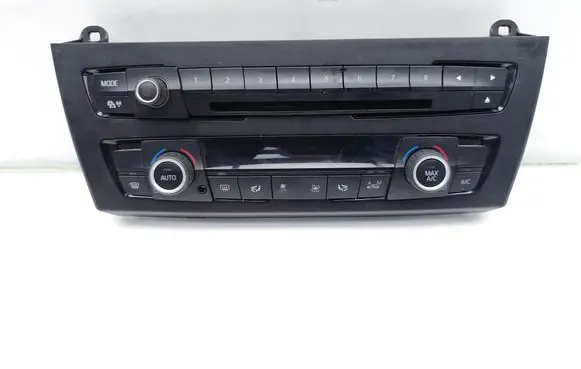 BMW 1 F20 F21 Radio/CD/DVD/GPS head unit 9207197 6411920719702