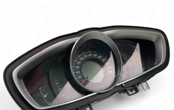 Volvo V40 Speedometer (instrument cluster) 31412872