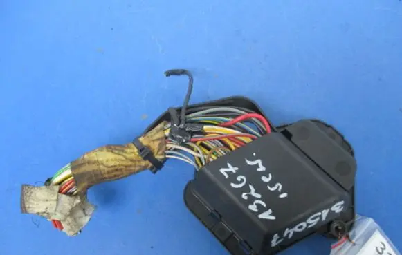 Audi A6 S6 C4 4A Fuse box set