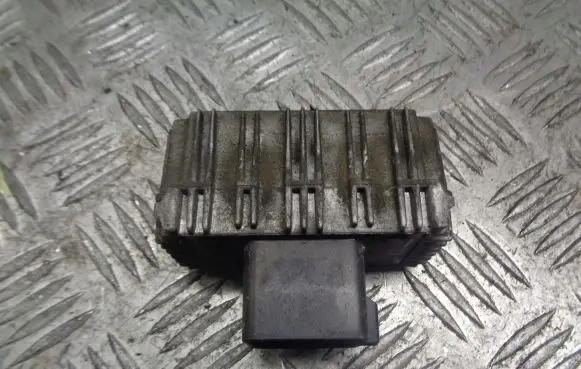 Opel Vectra C Window wiper relay 09132691