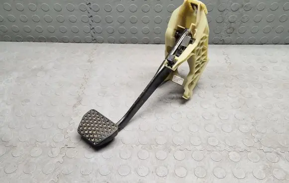 BMW X5 E70 Brake pedal 6769407