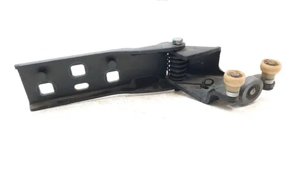 Renault Trafic III (X82) Sliding door middle roller runner 777645238R 93451715