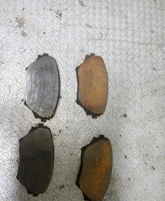 Toyota RAV 4 (XA20) Brake pads (front) 