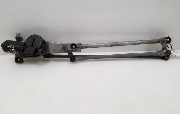 Ford Focus Front wiper linkage and motor 2M5117504AC