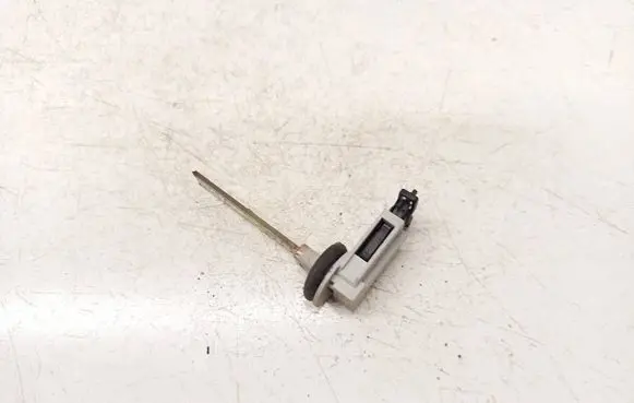 Volkswagen PASSAT B6 Interior temperature sensor 4B0820539