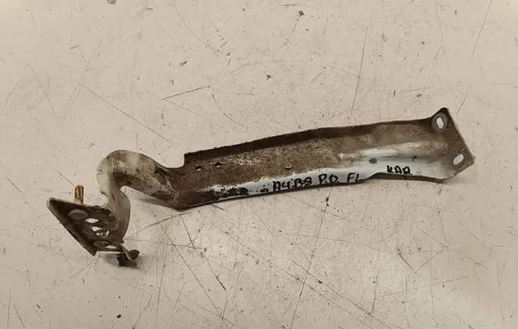 Audi A4 S4 B8 8K Fender mounting bracket